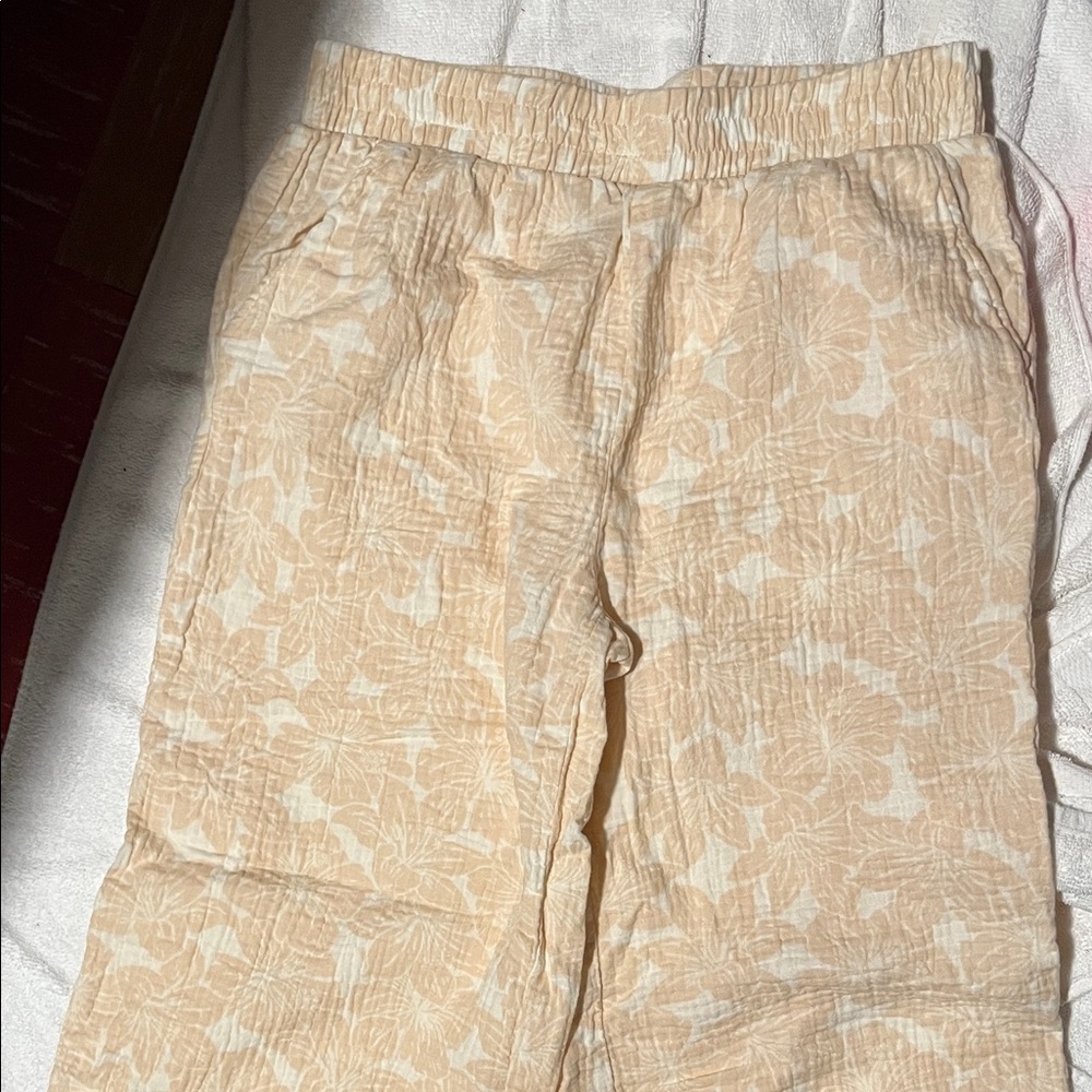 Hurley Cream and Tan Floral Pants